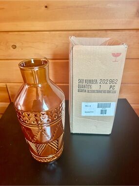 Tag Glossy Burnt Sienna Textured Stoneware Vase
